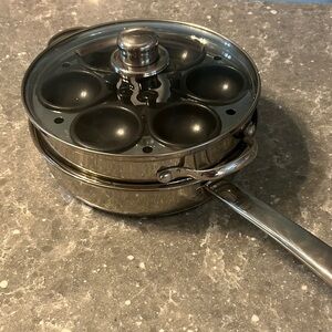 Premium Stainless Steel Egg Poacher with Black Non-Stick Cups
